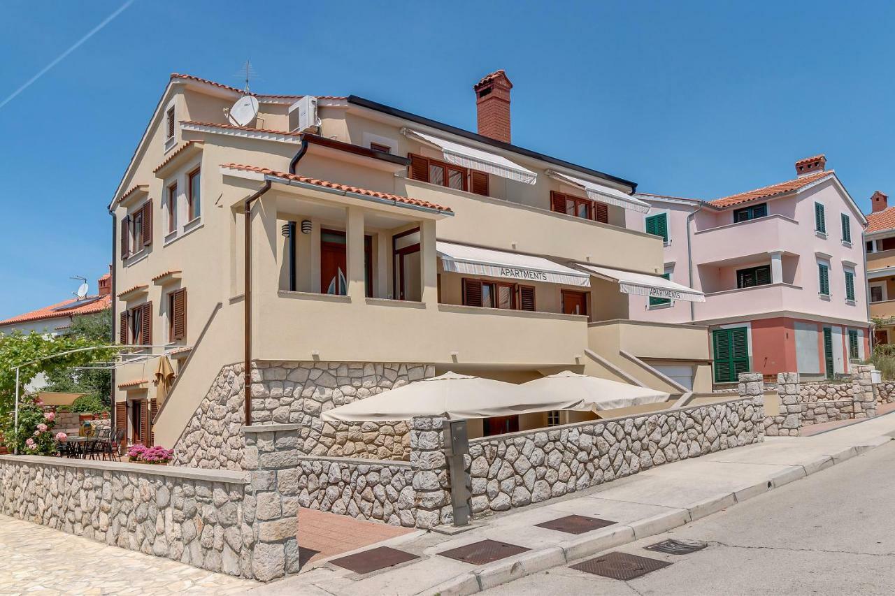 Apartments Eva Cres Εξωτερικό φωτογραφία