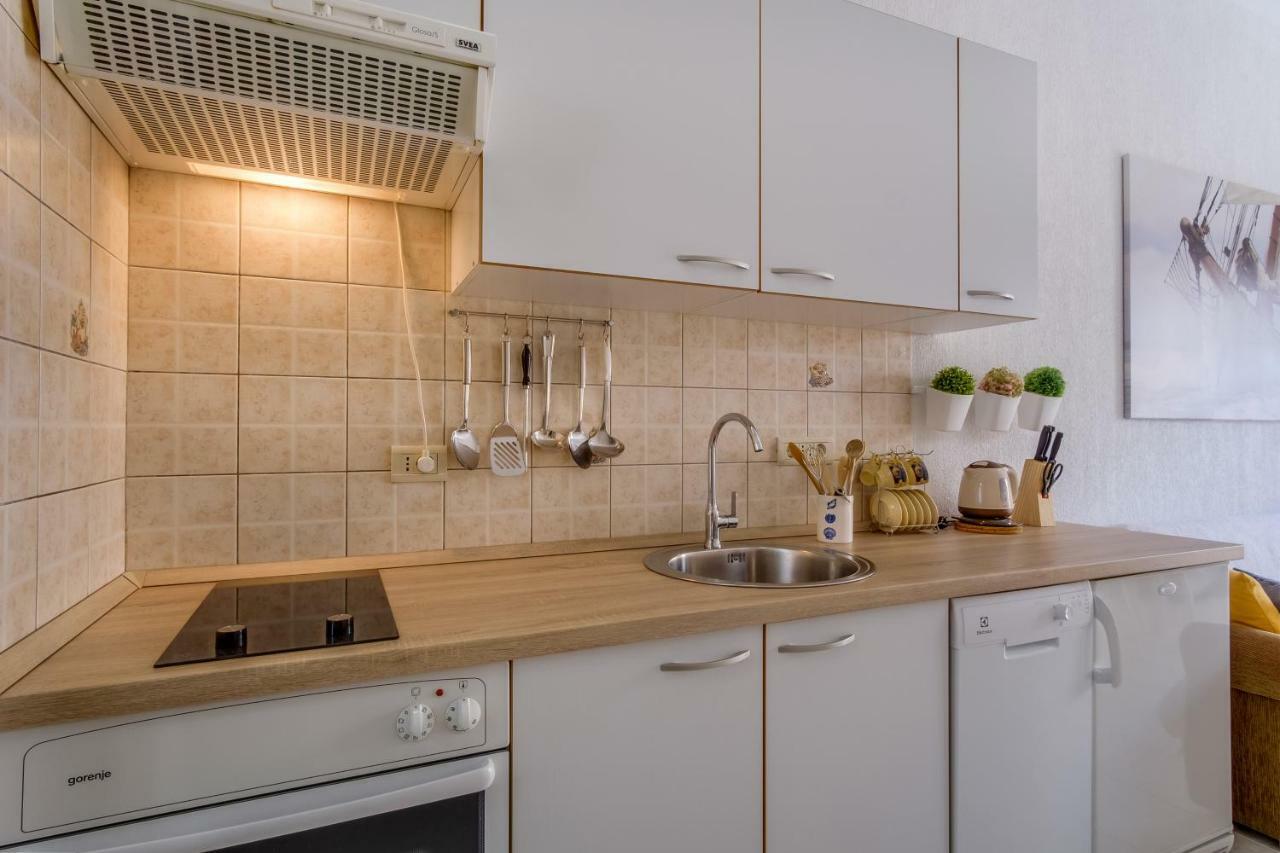 Apartments Eva Cres Εξωτερικό φωτογραφία