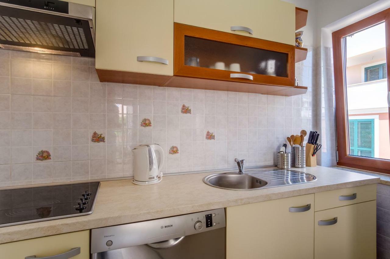 Apartments Eva Cres Εξωτερικό φωτογραφία